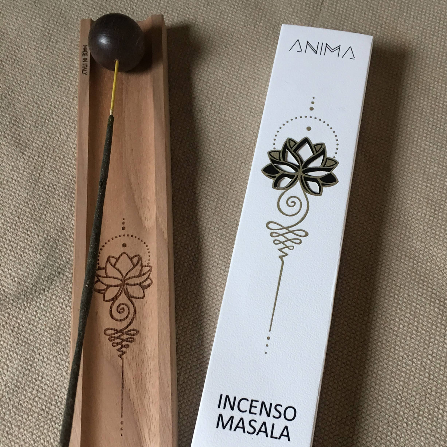 Brucia incenso con sfera in legno + 1 confezione stick incensi - Shop  ZenOnline